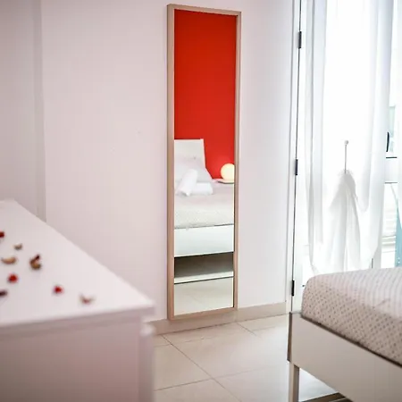 Vieste Holiday * ヴィエステ